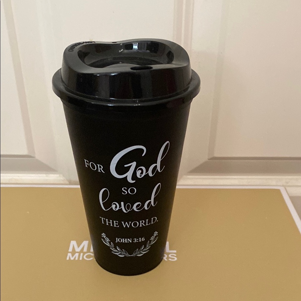 *New Reusable black cup